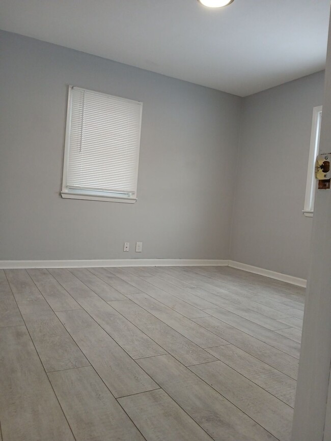 2423 Rose Ave in Rockford, IL - Building Photo - Building Photo