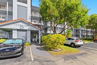 1151 SW 128th Terrace in Pembroke Pines, FL - Building Photo - Building Photo