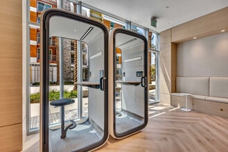 Citrus Commons in Sherman Oaks, CA - Building Photo - Building Photo