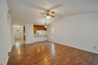 2039 Hanover Ct in Tallahassee, FL - Building Photo - Building Photo
