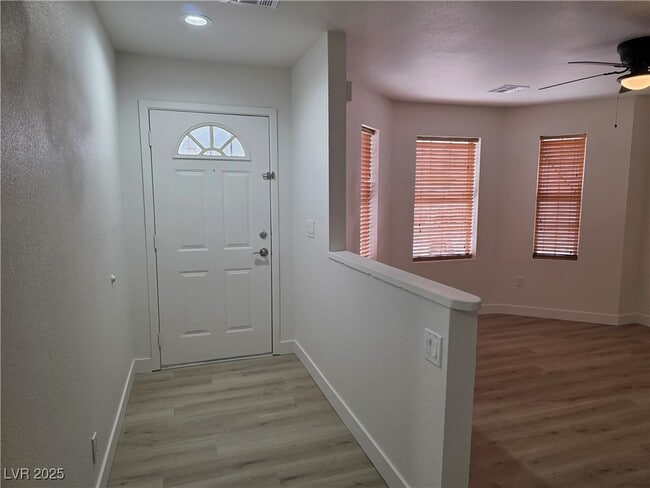 851 Lone Pine Rd in Pahrump, NV - Foto de edificio - Building Photo