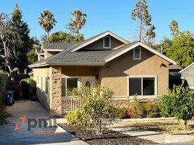 891 Merle Ave in Martinez, CA - Building Photo