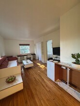 854 Sayre Ln in Los Angeles, CA - Building Photo - Building Photo