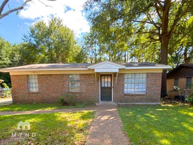 property at 707 Hillview St