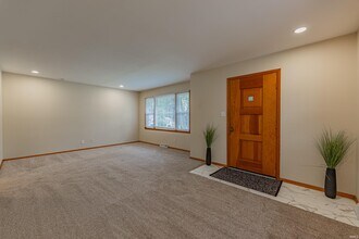 812 S Cullen Ave in Evansville, IN - Building Photo - Building Photo