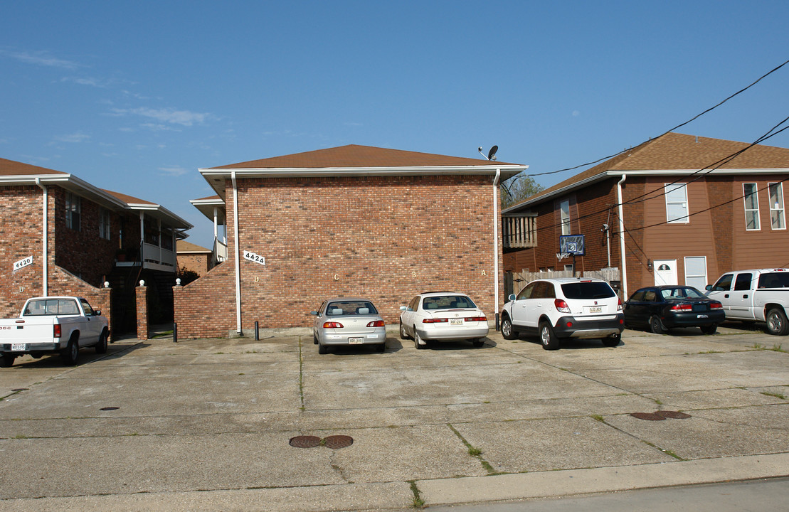 4424 Barnett St in Metairie, LA - Building Photo