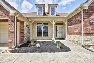 2354 Oak Pebble in New Braunfels, TX - Building Photo - Building Photo