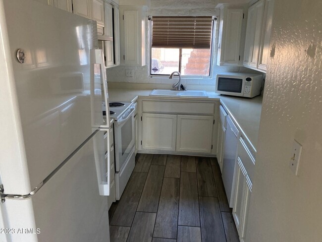 4437 E Hubbell St in Phoenix, AZ - Building Photo - Building Photo