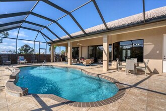 119 Old Burnt Store Rd S-Unit -ID1248754P in Cape Coral, FL - Foto de edificio - Building Photo
