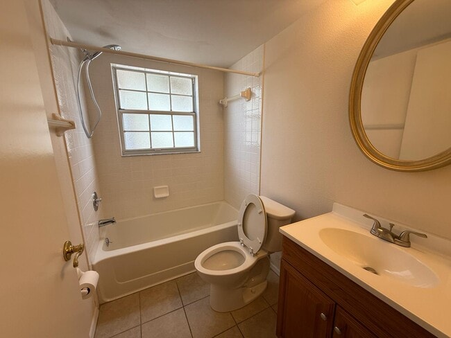 8144 Fairways Cir, Unit Apartment