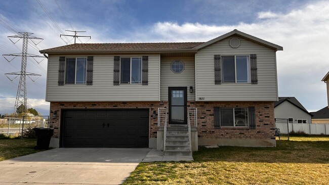 property at 1611 W 600 N