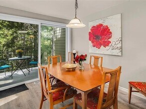 4229 155th Pl SE in Bellevue, WA - Building Photo - Building Photo