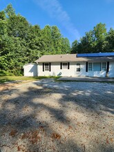 389 Collins Rd in Toccoa, GA - Building Photo - Building Photo