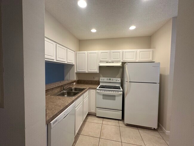 property at 5206 Palmbrooke Cir