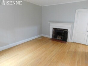 21 Chauncy St, Unit 4 in Cambridge, MA - Building Photo - Building Photo