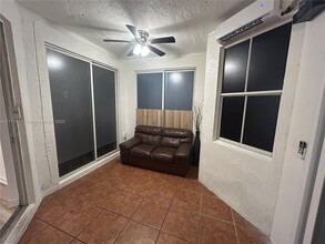 12991 NW 9th Ln in Miami, FL - Foto de edificio - Building Photo