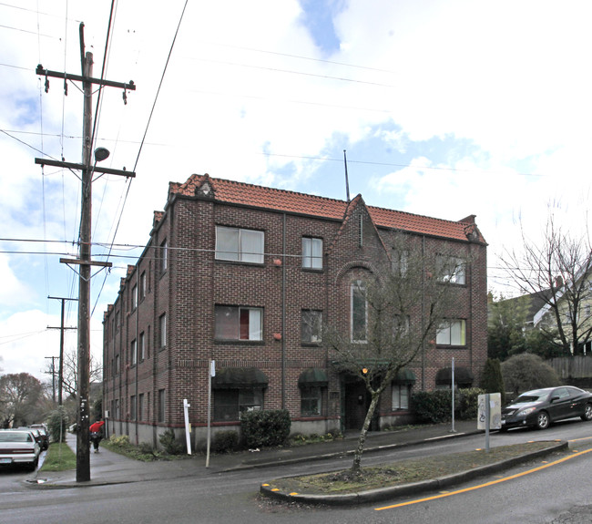 1334 NW 25th Ave in Portland, OR - Building Photo - Building Photo