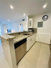 3545 NE 167th St, Unit 505 in North Miami Beach, FL - Building Photo - Building Photo