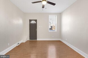 1807 S 9th St in Philadelphia, PA - Building Photo