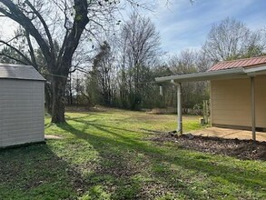 110 Tapp Dr in Somerville, TN - Foto de edificio - Building Photo