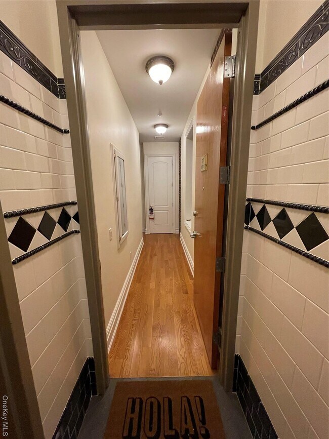 377 New York Ave in Huntington, NY - Building Photo - Building Photo