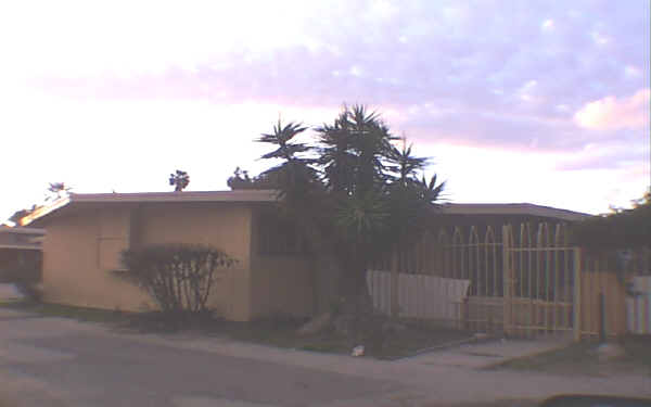 2001 N Alhambra Ave in Compton, CA - Building Photo