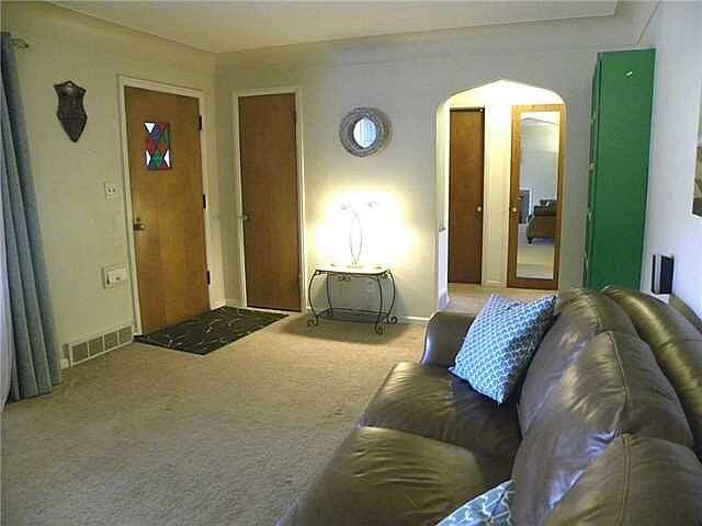 2843 Castleton Ave in Toledo, OH - Building Photo