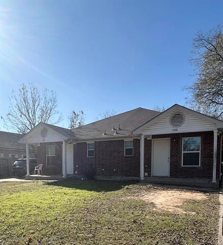 5018 Nell St in Fort Worth, TX - Foto de edificio - Building Photo