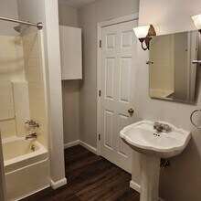 878 N Base Rd, Unit 878 in Rockport, IN - Foto de edificio - Building Photo
