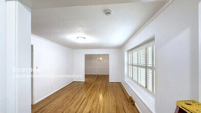 1902 Dickens Dr in Greensboro, NC - Building Photo - Building Photo
