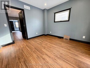 5815 Dorchester Rd in Niagara Falls, ON - Building Photo - Building Photo