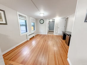 1248 Meriden-Waterbury Turnpike in Southington, CT - Building Photo - Building Photo