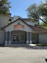 8255 SW 152nd Ave in Miami, FL - Building Photo - Building Photo