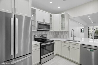 5910 Great Star Dr in Columbia, MD - Building Photo - Building Photo