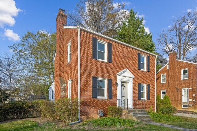 2711 Elnora St in Silver Spring, MD - Building Photo - Building Photo