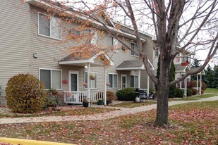 PARKWAY TOWNHOUSES Apartamentos