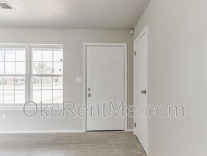 2701 Yorkshire Ave in Moore, OK - Building Photo - Building Photo