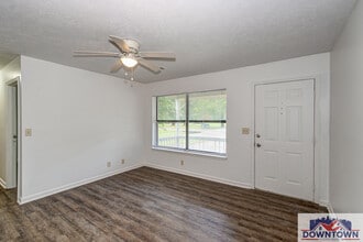 224 Patton Dr in Jackson, SC - Foto de edificio - Building Photo