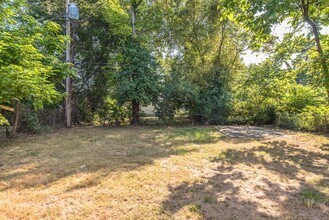 320 Henquin Dr in Ferguson, MO - Building Photo - Building Photo