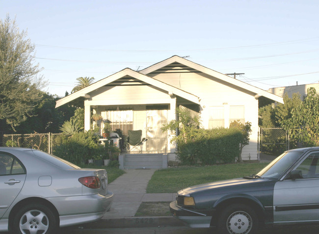 6429 Stafford Ave in Huntington Park, CA - Foto de edificio - Building Photo