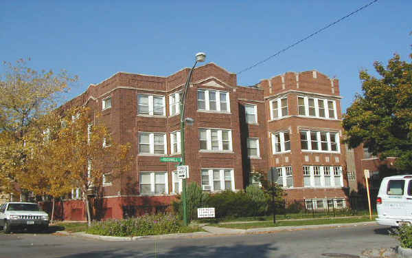 2600 W Leland Ave in Chicago, IL - Foto de edificio