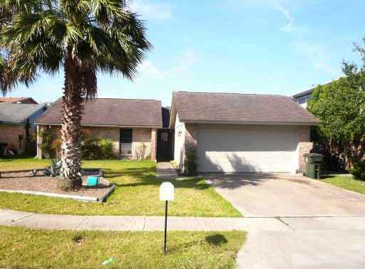 4817 Fern Forest Cir in Corpus Christi, TX - Building Photo