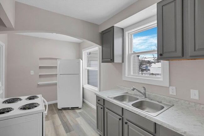 1110 Fairwood Ave in Columbus, OH - Building Photo - Building Photo