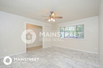115 Westwood Dr in Daytona Beach, FL - Foto de edificio - Building Photo