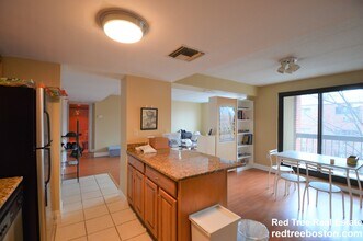 85 Brainerd Rd, Unit 316 in Boston, MA - Foto de edificio - Building Photo
