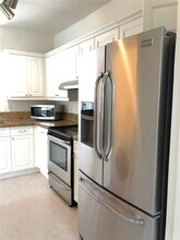 16145 Emerald Cove Rd in Weston, FL - Foto de edificio - Building Photo