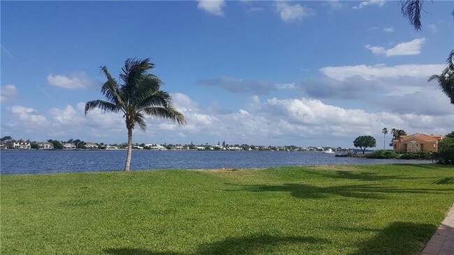 116 Ocean Cay Way in Hypoluxo, FL - Building Photo - Building Photo