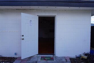 1106 NW 11th Ct in Fort Lauderdale, FL - Building Photo - Building Photo