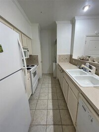 2425 Augusta Dr photo'