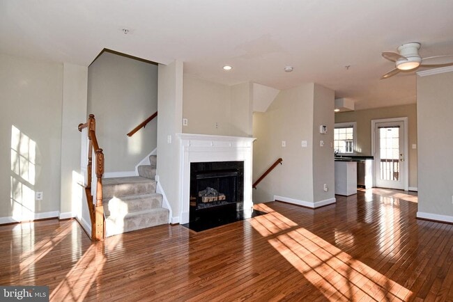 2400 N Greenbrier Ct in Arlington, VA - Foto de edificio - Building Photo